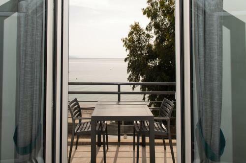 Loggos Apartments