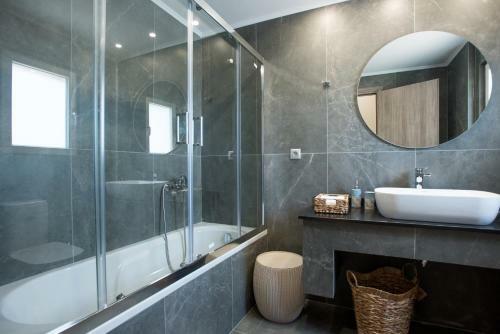Knossos Apartment