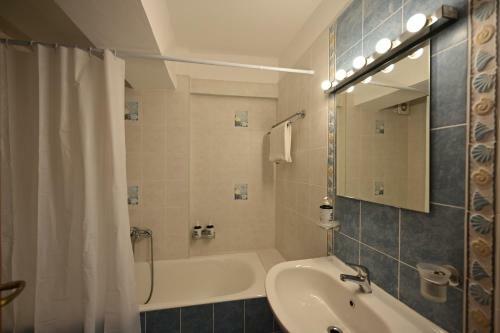 Hostal New Times Seafront Hotel Apartments Melissi