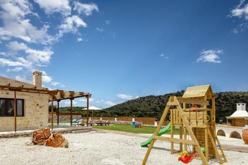 Villa Unique Stonebuilt Rural Retreat With Private Pool!
