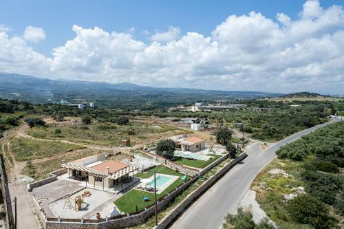 Villa Unique Stonebuilt Rural Retreat With Private Pool!