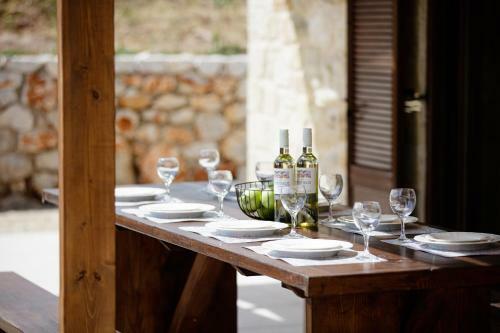Villa Unique Stonebuilt Rural Retreat & Private Pool II