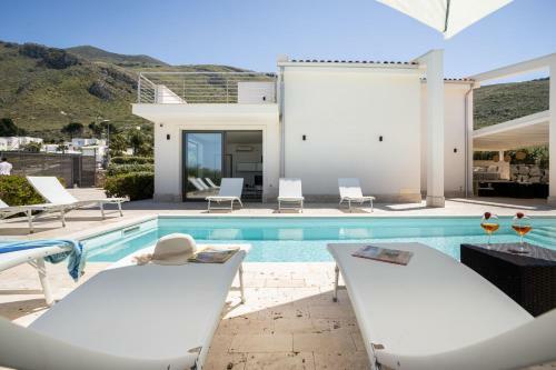 Grande Villa Privata Con Piscina A Scopello
