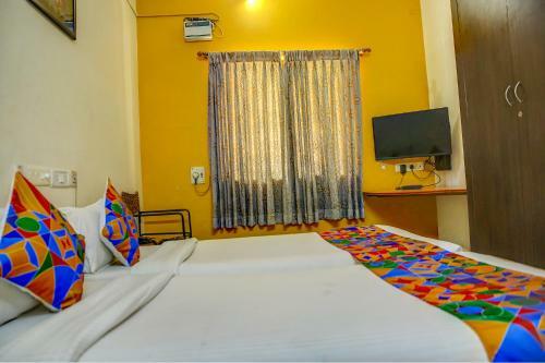 Fabhotel Hibiscus Stays