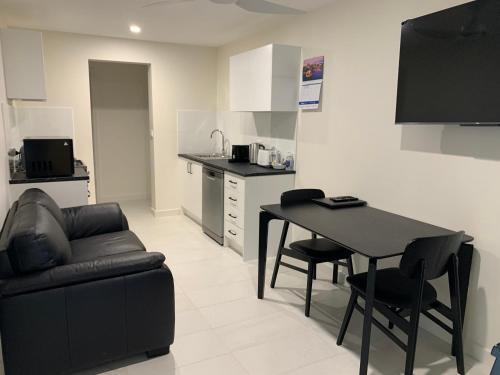 Beachside & Jetty View Apartments - Apt 4 (first Mate Apartment)