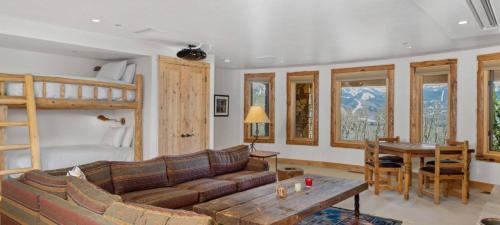 Campbell Peak Retreat By Exceptional Stays