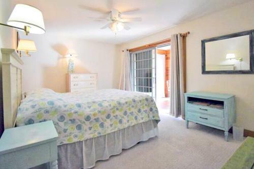 Cape Shores 520 East Cape Shores Dr