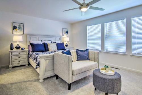 Stylish Townhome With Porch And Modern Interior!