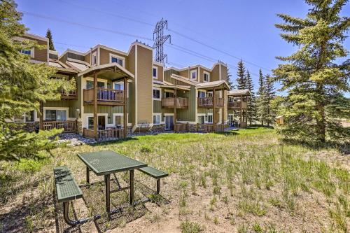 Apartamento Eclectic Keystone Condo - Patio And Mtn Views!