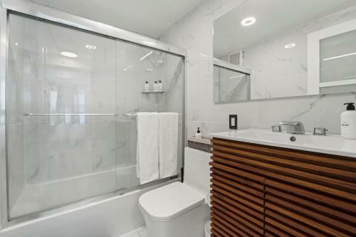 Apartamento Wonderful Waterfront Apt For 5! Pkg & City Views!