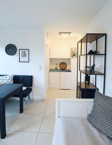 Modernes Apartment Mit Balkon In D�sseldorf