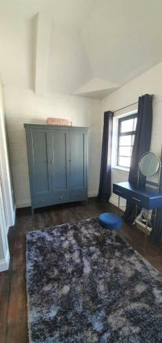 Newly Converted Warehouse Luxury 3 Bedroom House