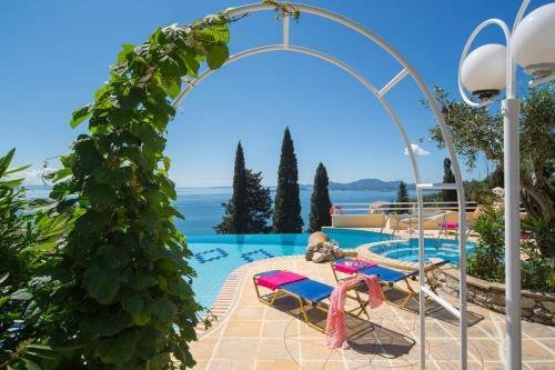 Villa Vrysoulla By Villa Plus