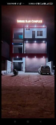 Hotel Oyo 90180 Jk Guest House