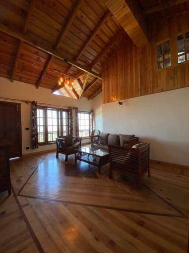 Cliffside Manor, Satkhol, Mukteshwar By Earthaa Escapes