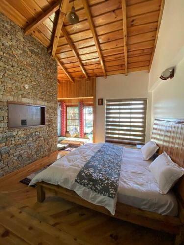 Cliffside Manor, Satkhol, Mukteshwar By Earthaa Escapes