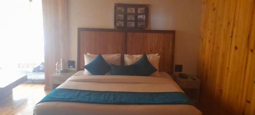 Cliffside Manor, Satkhol, Mukteshwar By Earthaa Escapes