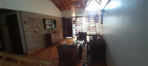 Cliffside Manor, Satkhol, Mukteshwar By Earthaa Escapes