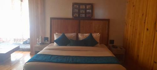 Cliffside Manor, Satkhol, Mukteshwar By Earthaa Escapes