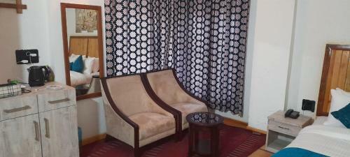 Cliffside Manor, Satkhol, Mukteshwar By Earthaa Escapes