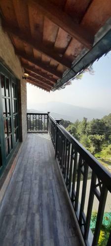 Cliffside Manor, Satkhol, Mukteshwar By Earthaa Escapes