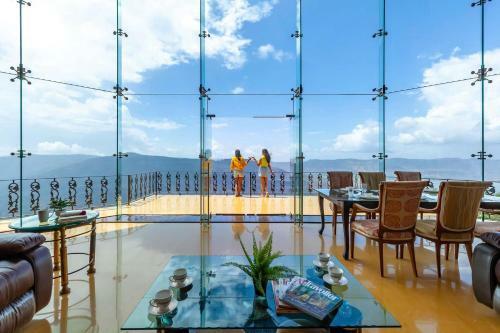 Villa Stayvista At Chateau La Colline