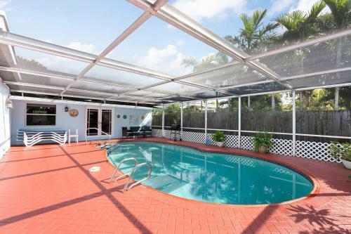 Gorgeous 3 Bdr, Amazing Bbq Area, Pool And More