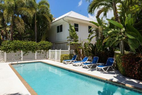 A Saba Wind North- Oceanfront Estate With Pool On Captiva Island