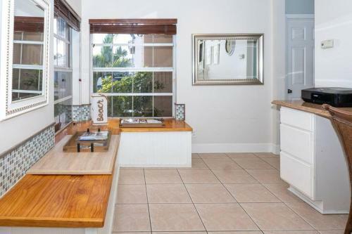 Spacious 3 Bedroom Home Near Southwest Ranches