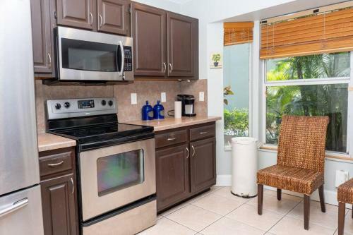 Spacious 3 Bedroom Home Near Southwest Ranches