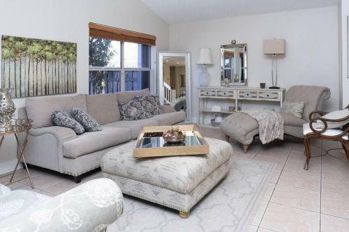 Spacious 3 Bedroom Home Near Southwest Ranches