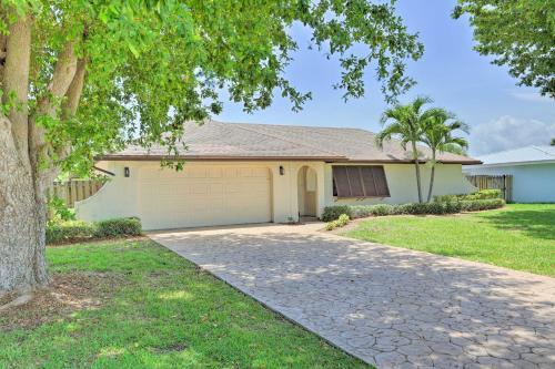 Hutchinson Island Abode With Pool - Near Beach!