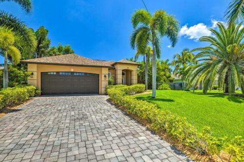 Tropical Cape Coral Retreat With Lanai And Pool!