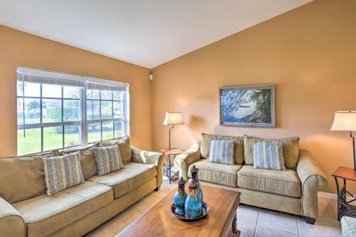 Villa Sun-dappled Cape Coral Oasis, 5 Mi To Beach!