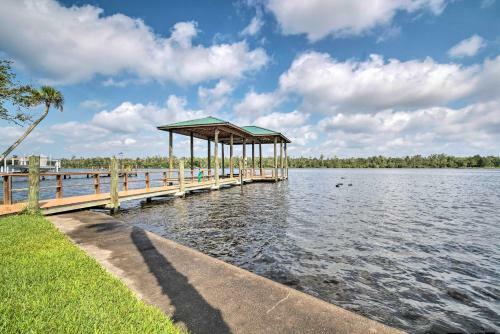 Waterfront Homosassa Family Getaway With Dock!