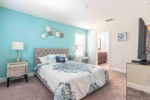 Spacious 6bdrm Villa Near All The Attractions!!