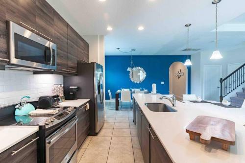 Spacious 6bdrm Villa Near All The Attractions!!