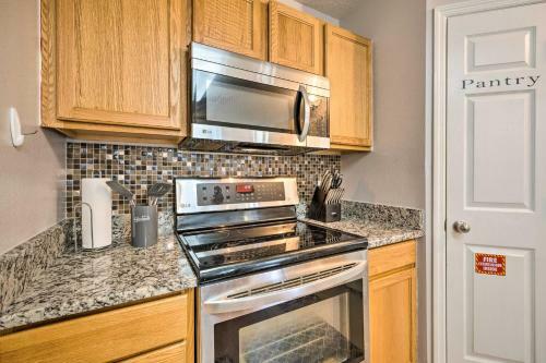 Spacious Haines City Home Yard And Game Room!