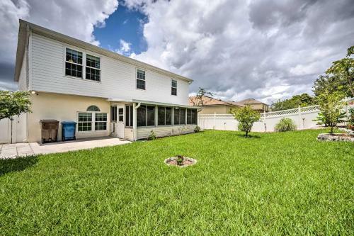 Spacious Haines City Home Yard And Game Room!