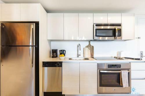 Modern Resort Pool Resort Modern Apartment 2 Br 2 Br Poo