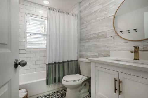 Fully Renovated Indian Rocks Beach Getaway
