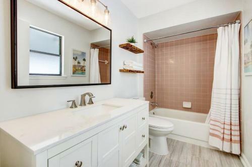 Ocean Vibes House - Your Jax Beach Getaway
