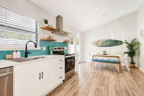 Ocean Vibes House - Your Jax Beach Getaway