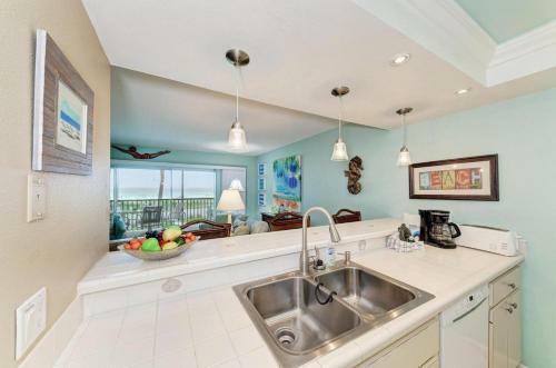 Sunset Beach 102 - 2716 Gulf