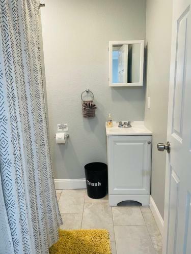 Adorable 1 Bedroom Guesthouse