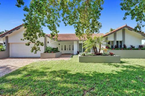 6br Tropical Oasis With Private Heated Pool & Gameroom
