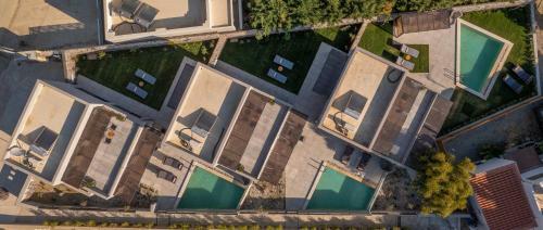 Villa Paligremnos Residences, A Beachside Retreat!