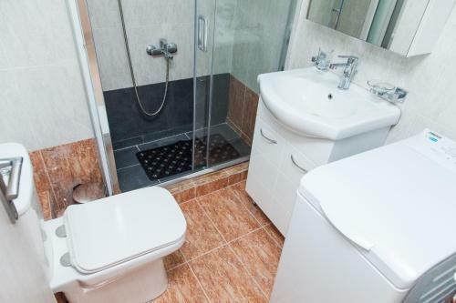 Great Apartment In Piraeus
