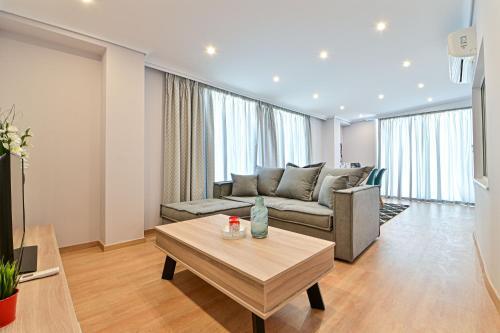 Charming Apartment With A Sea View Terrace (f1)