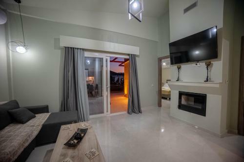 Augoustinos Luxury Villa